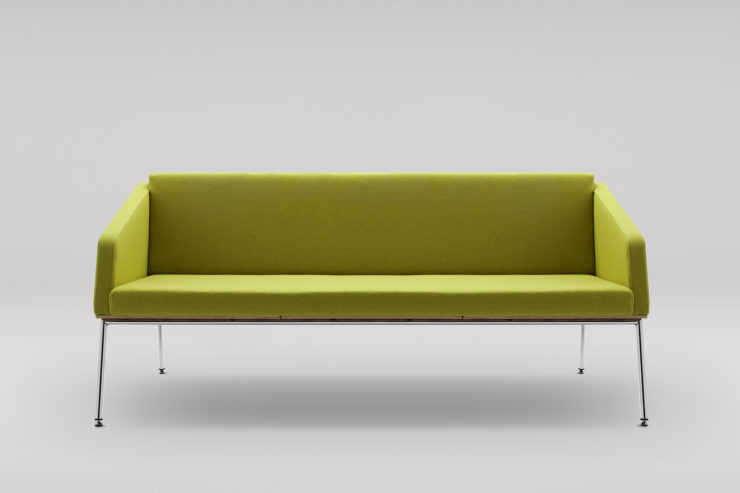 Sofa FIN 3 z podłokietnikami podstawa metalowa