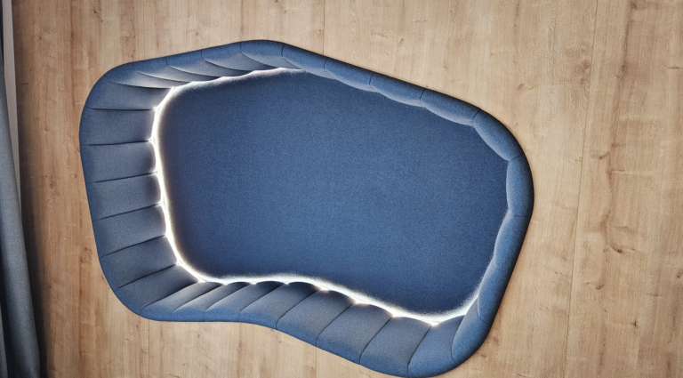 Nowoczesne biuro IT w Warszawie – kompleksowe wyposażenie dwóch pięter