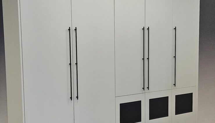 Nowoczesne biuro IT w Warszawie – kompleksowe wyposażenie dwóch pięter